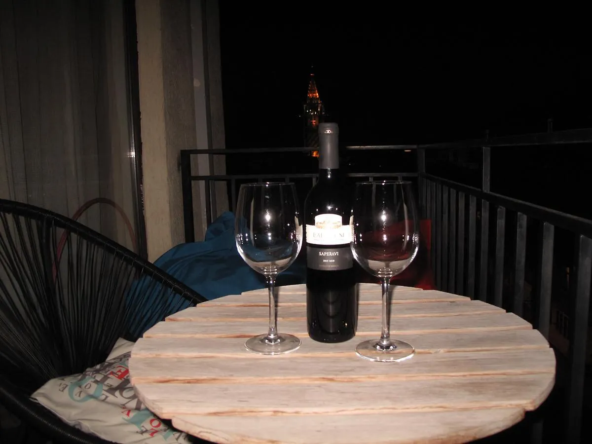 Great View Apartment Near Piazza Батуми